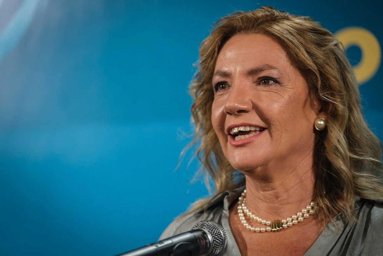 Acto institucional del Día de Canarias en el Teatro Guimerá