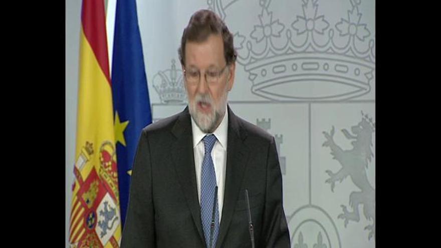 Rajoy cessa Puigdemont i el seu govern, dissol el Parlament i convoca eleccions el 21 de desembre