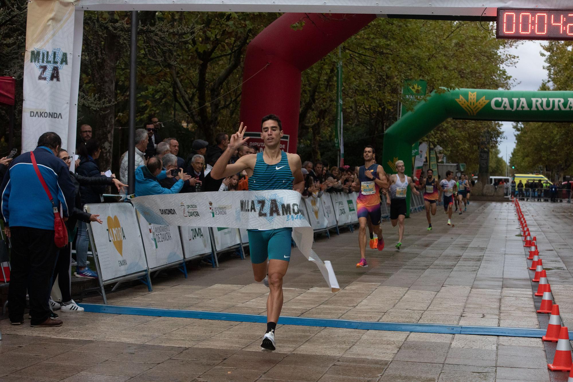 GALERÍA | La milla urbana de atletismo en Zamora, en imágenes