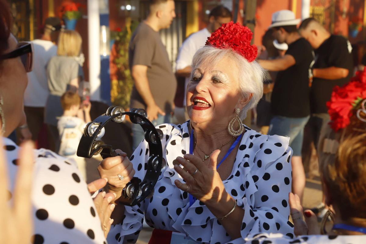 El pasacalles rociero en la Feria de Córdoba, en imágenes