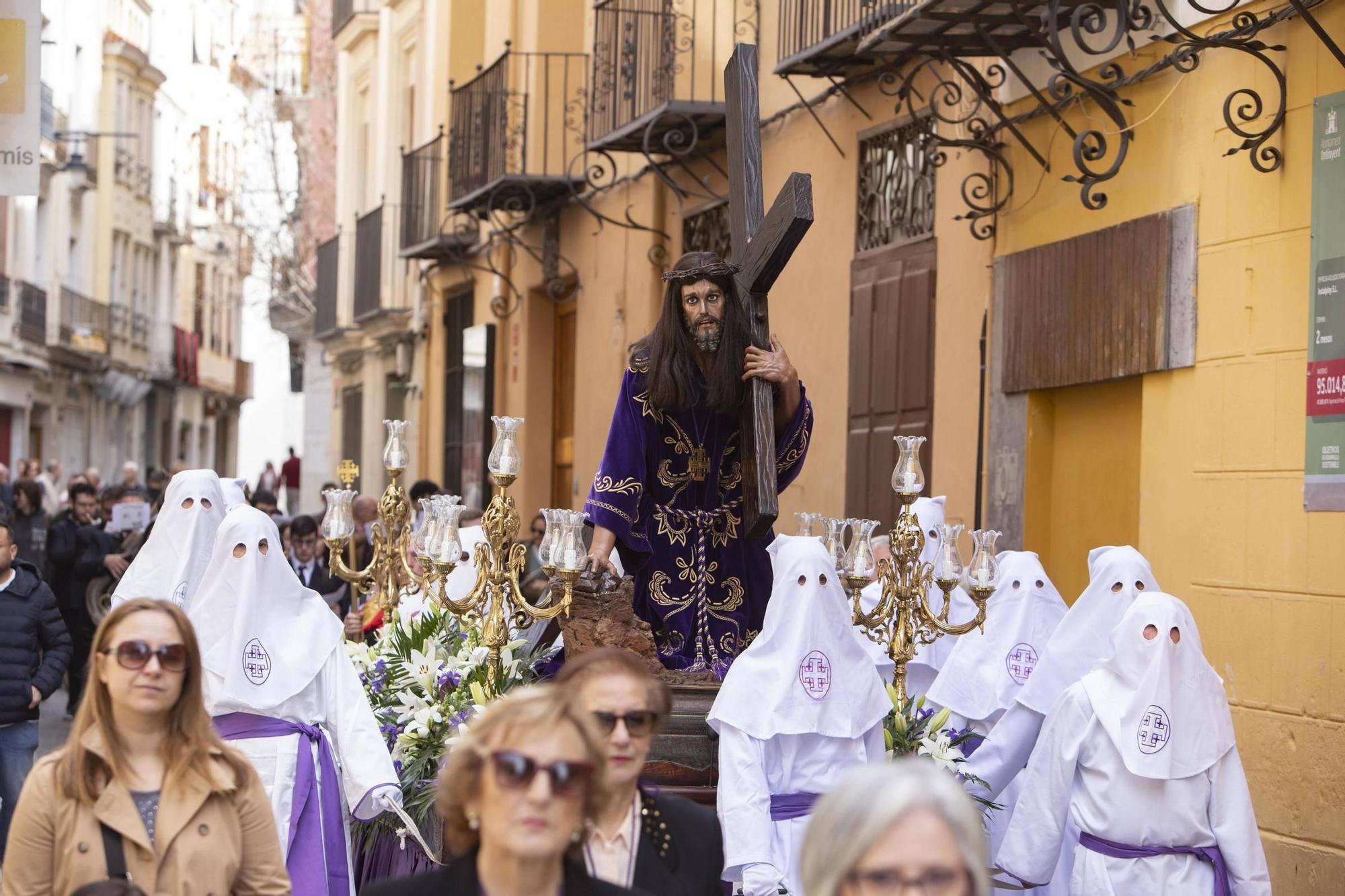 Las procesiones de Semana Santa toman las calles de Ontinyent