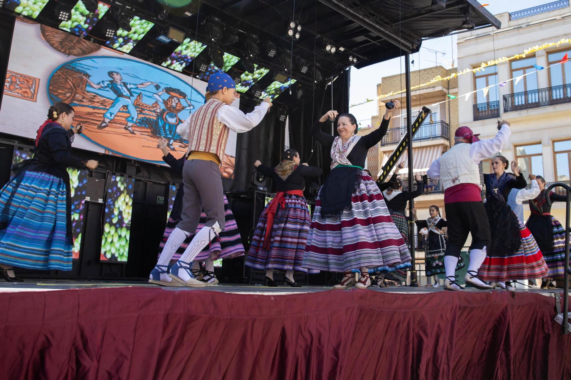 Cheste celebra la tradicional 'Pisá de la uva'