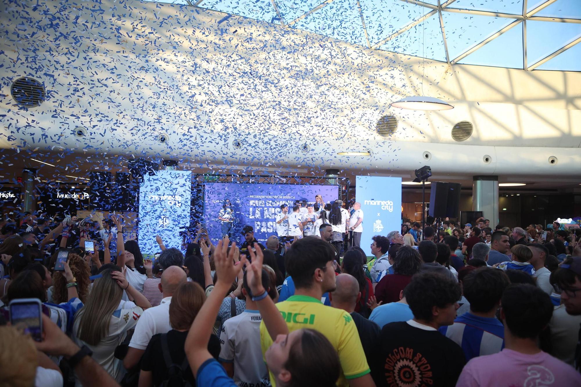 El Deportivo presenta en Marineda City sus equipaciones para la temporada 2025-2026