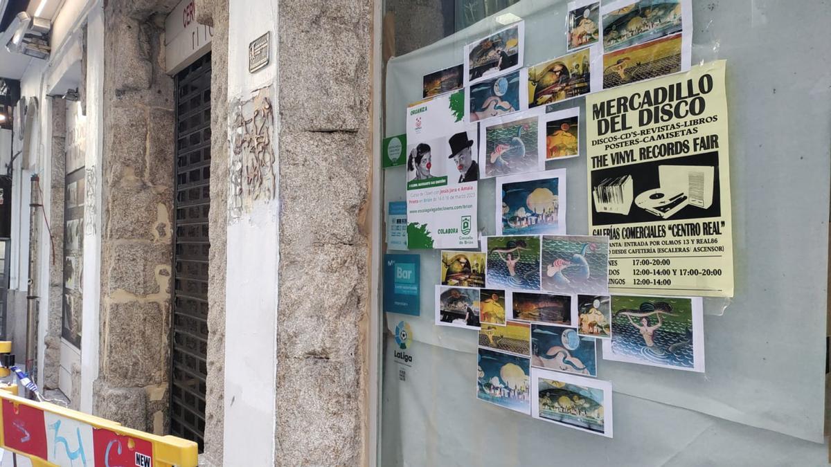 Los murales de Lugrís salen a la calle Olmos.