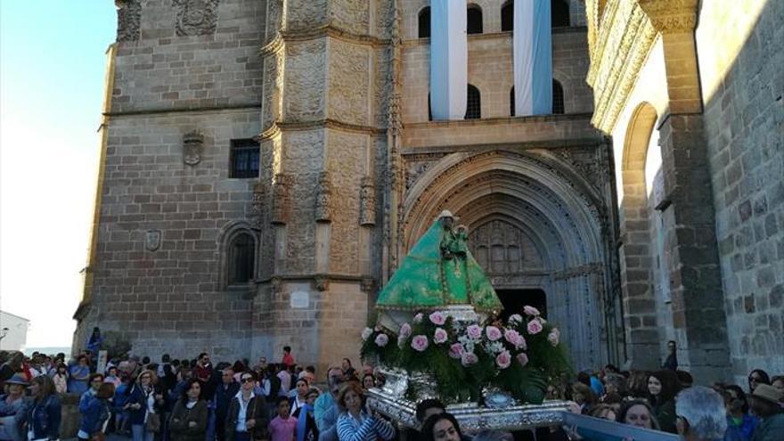 El barrio de Santiago celebrará una misa por la Virgen de Argeme