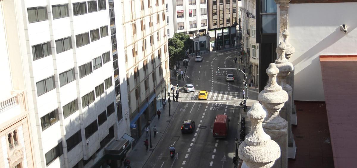 Esperanza Obrera ocupa en València un edificio de oficinas: vista de la calle Pintor Sorolla, donde se encuentra el inmueble.