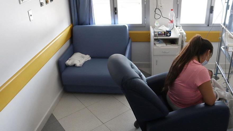 El hospital Reina Sofía incorpora 22 sillones camas