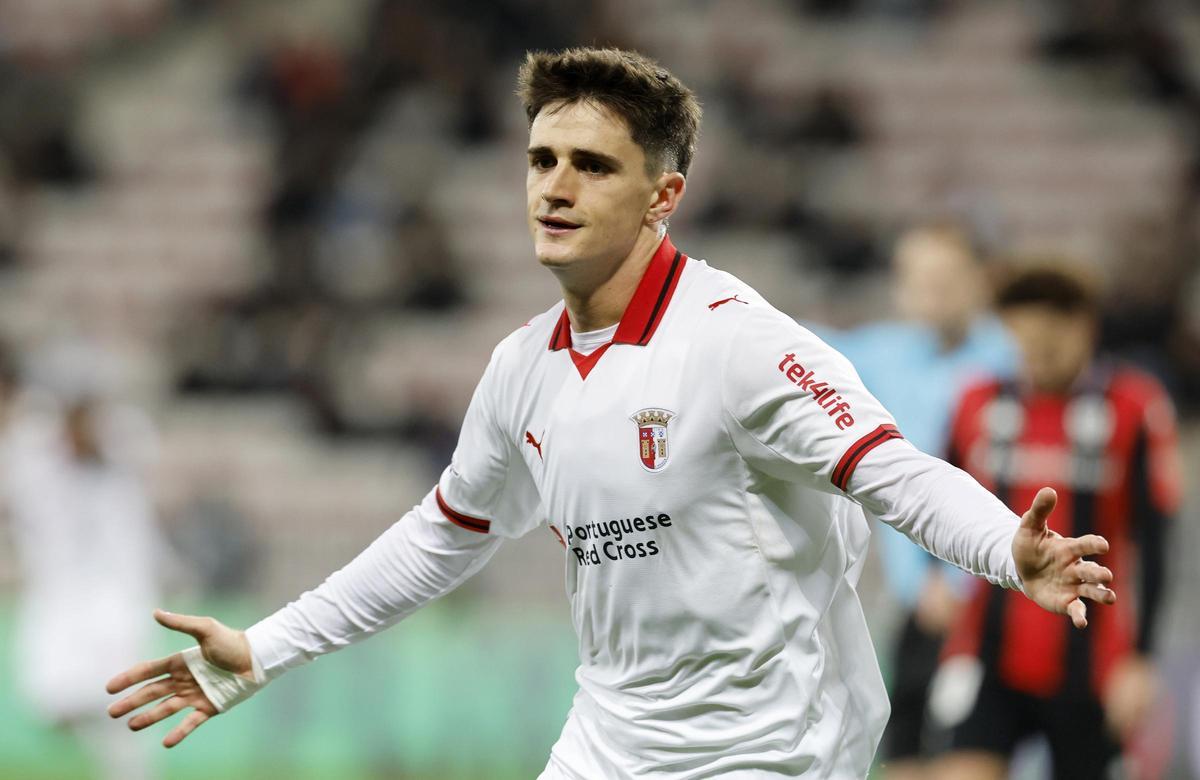 Pau Víctor celebra el gol del Braga ante el Niza
