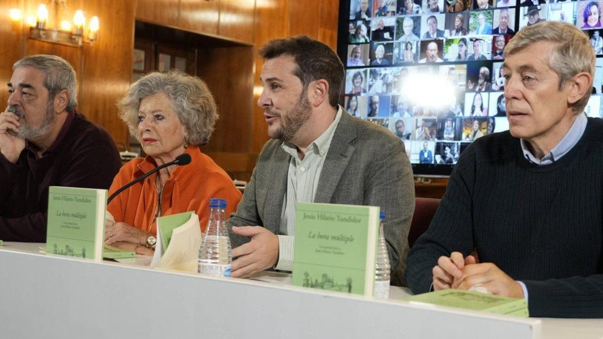 Desde la izquierda Carlos Aganzo, Concha Pelayo, Víctor López y Pedro Hilario Silva.