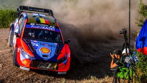Neuville, manda con Hyundai