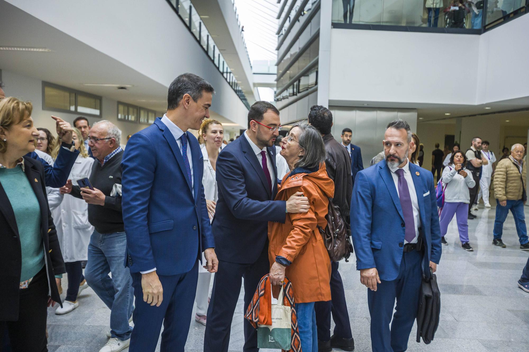 Visita de Pedro Sánchez al Hospital Universitario Central de Asturias (HUCA) en Oviedo