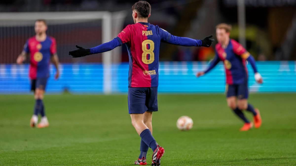 Pedri, durante el partido ante el Atlético