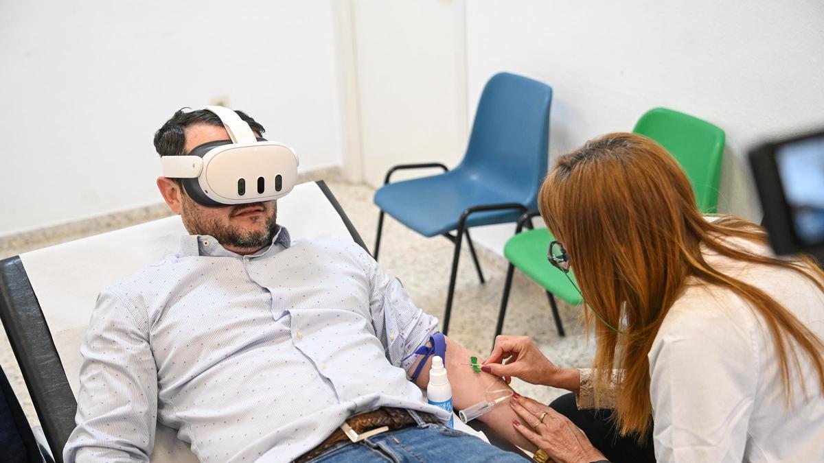 Realidad virtual para evitar la ansiedad durante extracciones de sangre en Elche
