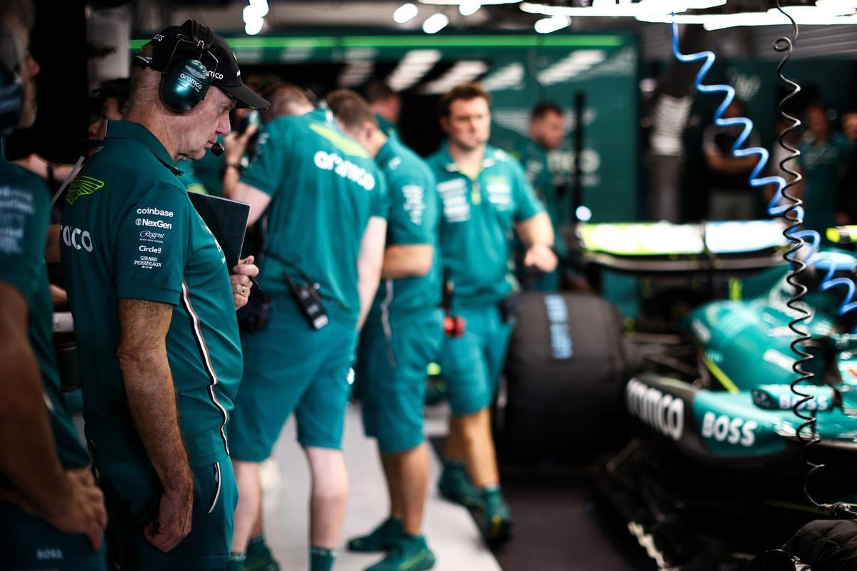 Adrian Newey, en el box de Aston Martin