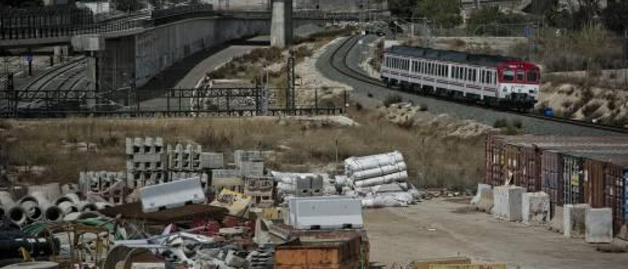 Adif paraliza sin justificación las obras para soterrar los trenes de cercanías