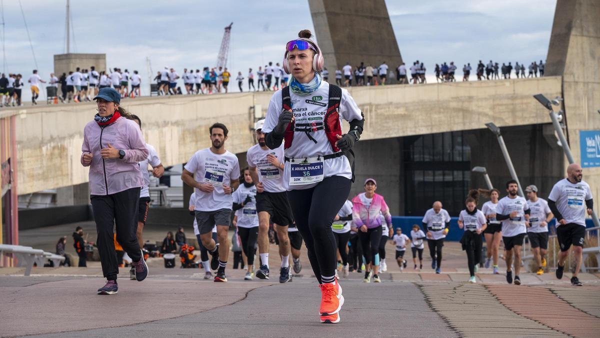 Barcelona corre contra el cáncer en el Fòrum