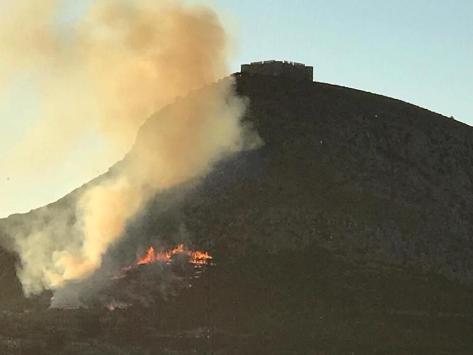 Incendi al Castell del Montgrí.