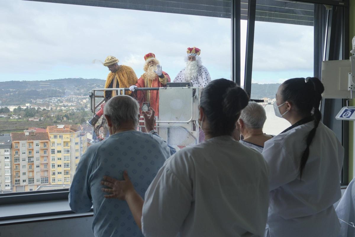 Los Reyes Magos visitan el CHUO