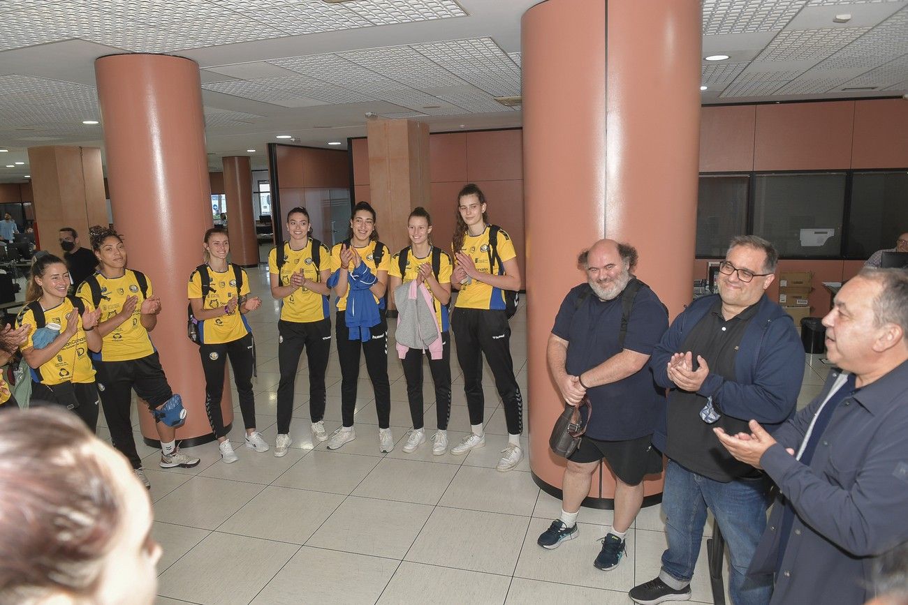 Visita a LA PROVINCIA del equipo de voleibol Gran Canaria Urbaser