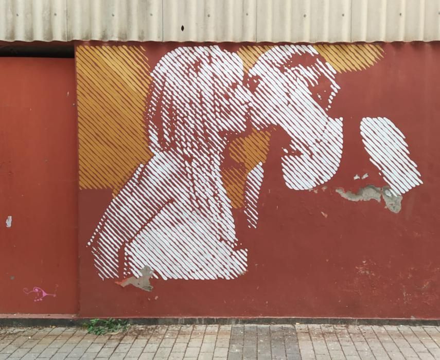 Fefeto repinta el mural que sufrio el ataque homofóbico