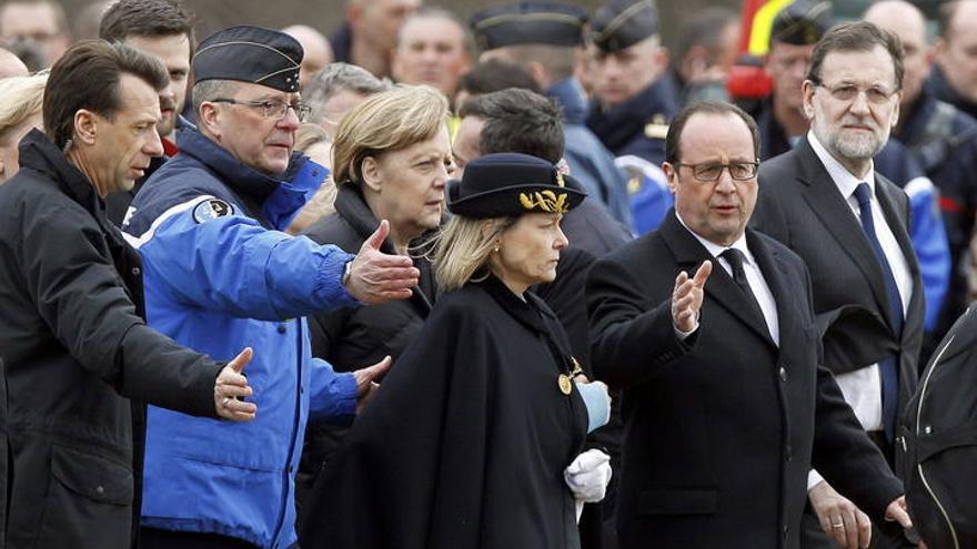 Accidente avión en Francia: Visita de Rajoy, Merkel y Hollande