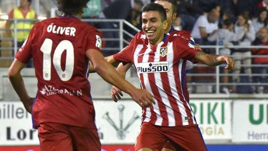 Correa celebra su gol ante el Eibar.