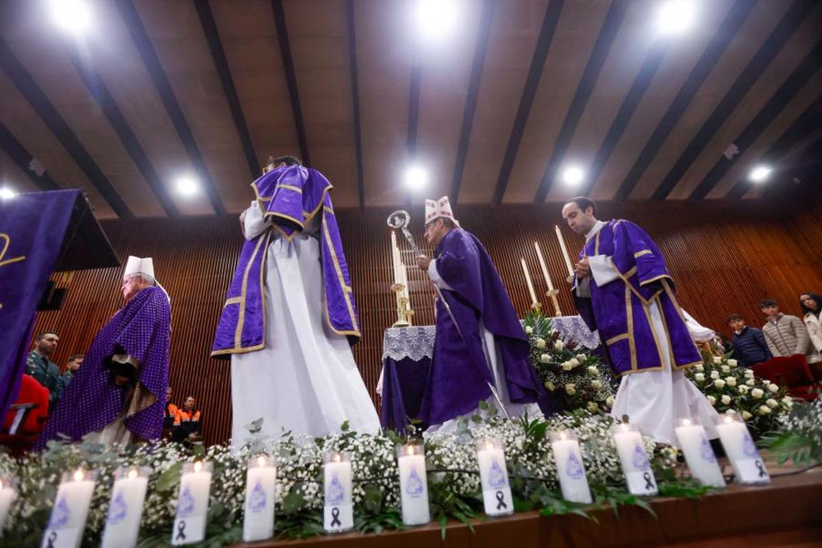 Un momento del funeral por las víctimas del accidente de Adamuz el pasado domingo.