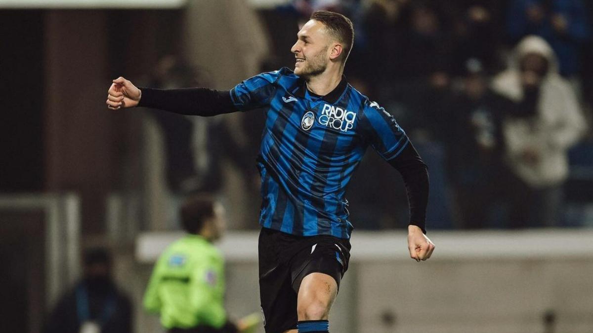 Con 12 gol in 34 partite, è il capocannoniere stagionale dell'Atalanta