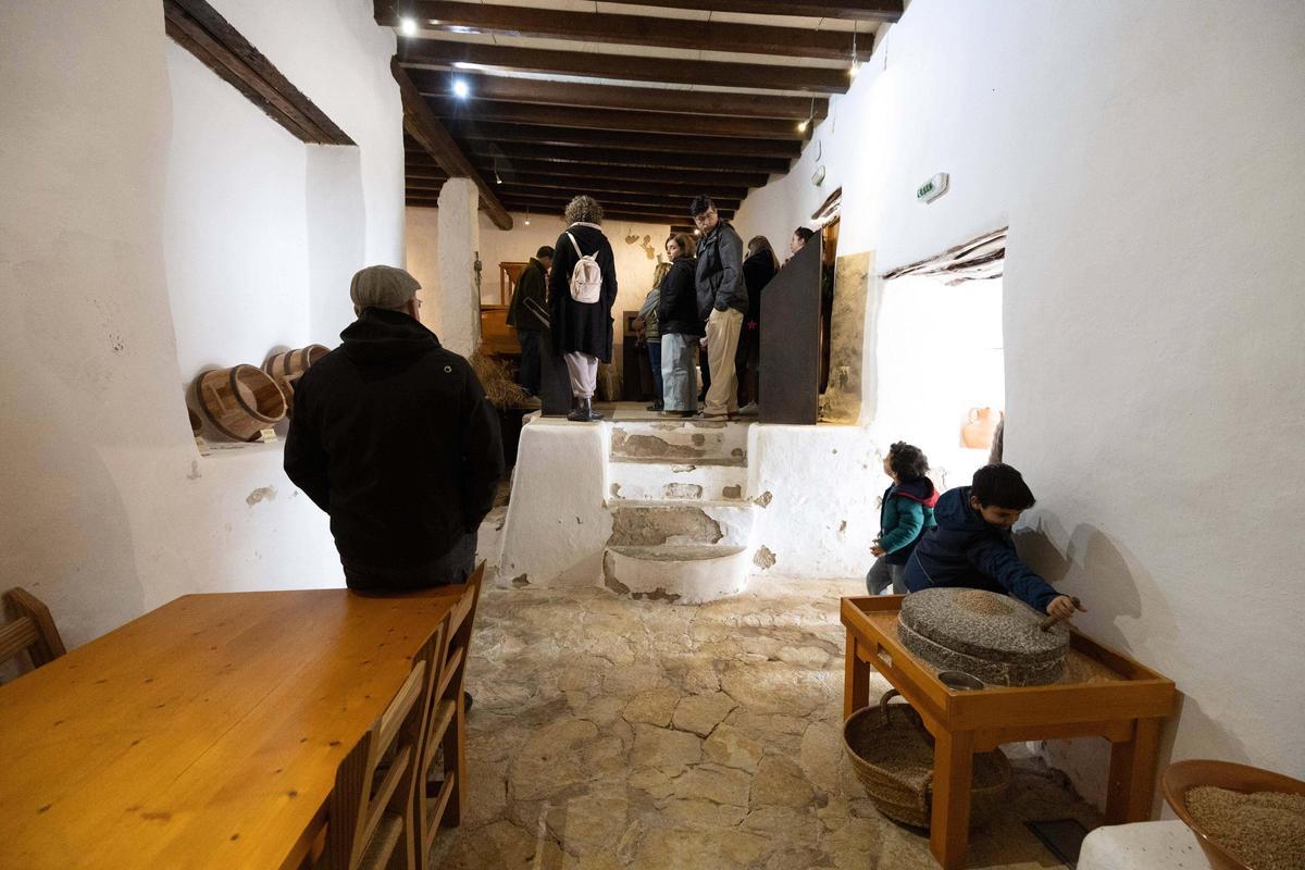 Visita guiada al entorno de Can Planetes en Santa Eulària