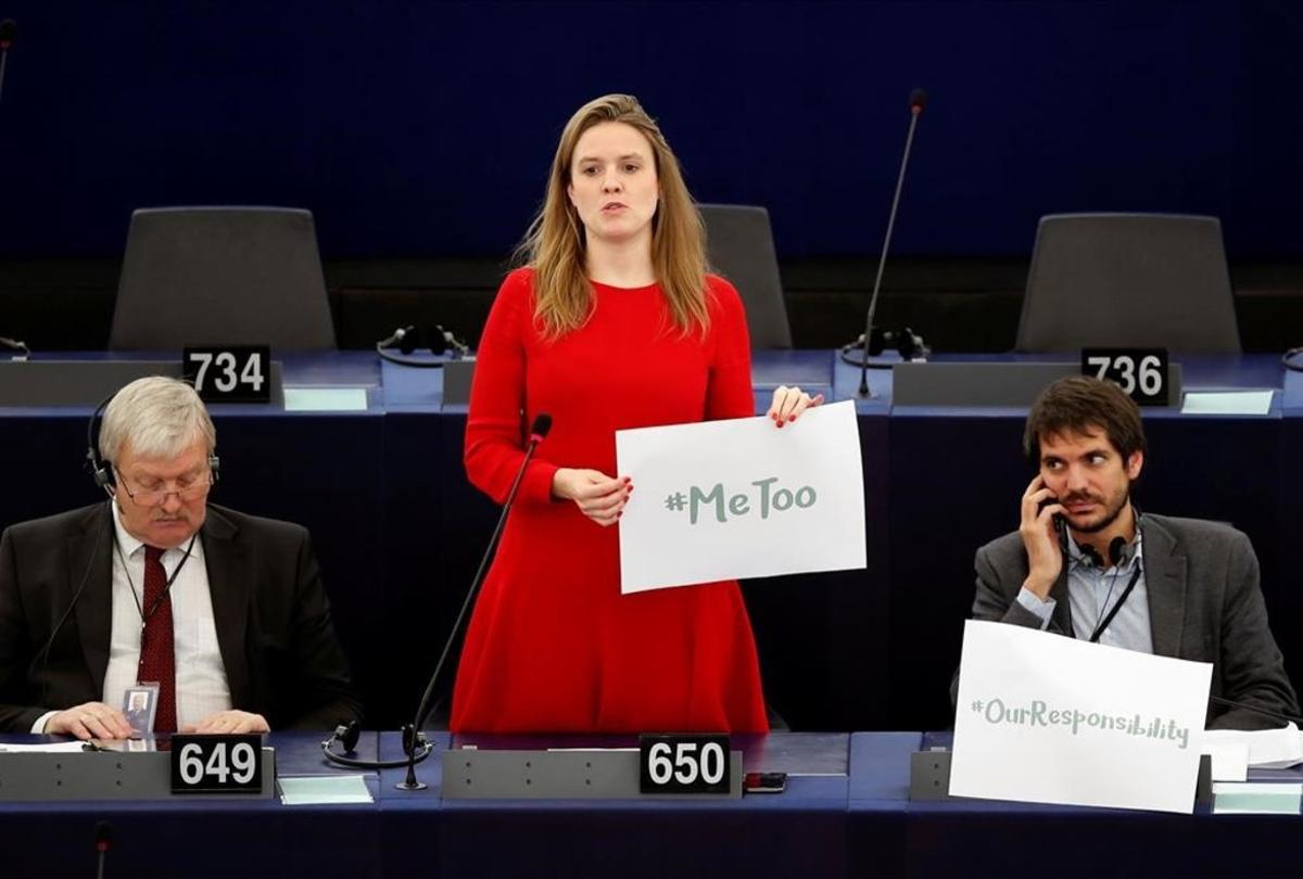 jjubierre40675656 european parliament member terry reintke  c  holds a placard171025183446