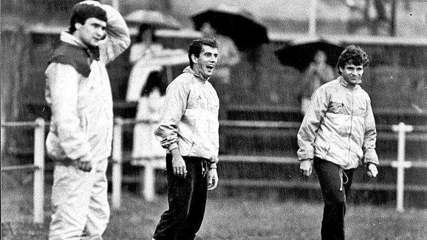 Camacho, Señor y Eloy Olaya en un entrenamiento con España