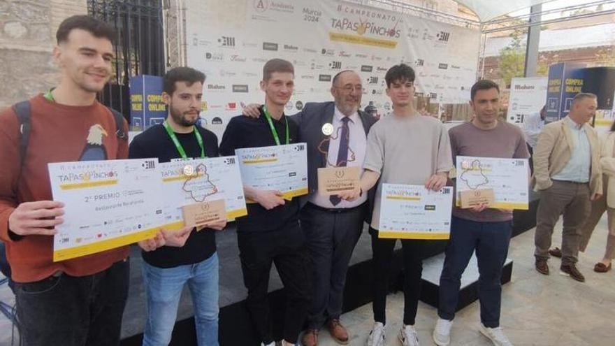 Javier Cárceles, cocinero de La Tapeoteca, ganador del II Campeonato de Tapas y Pinchos