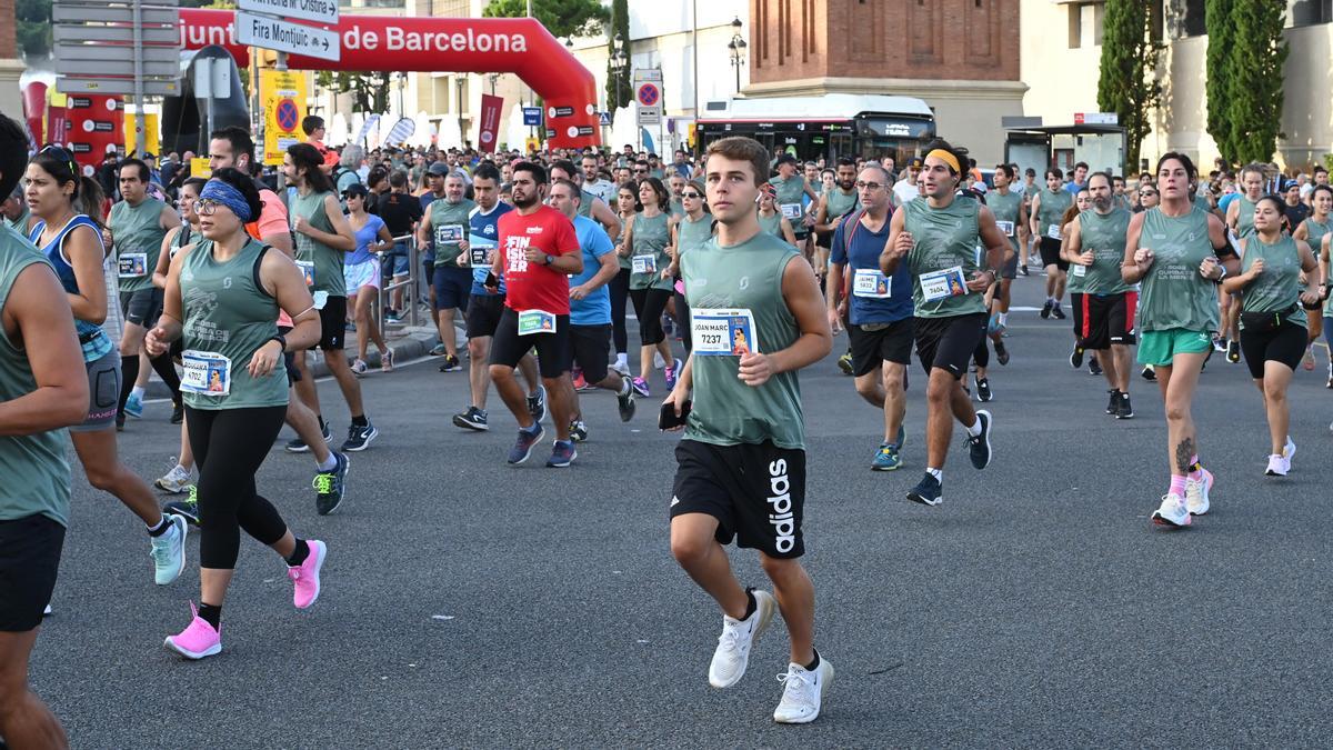 La Cursa de la Mercè 2022 en sus primeros metros de recorrido.