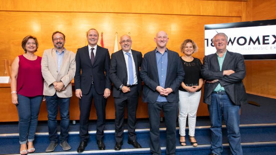 De izquierda a derecha, Galván, García Brink, Hidalgo, Morales, Martínez, Moreno y Ruiz, ayer en Infecar, en la presentación de Womex 2018.