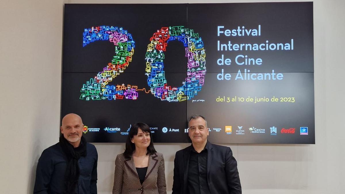 Javier Crespo, Julia Parra y Vicente Seva, en la presentación del cartel del Festival de Cine de Alicante