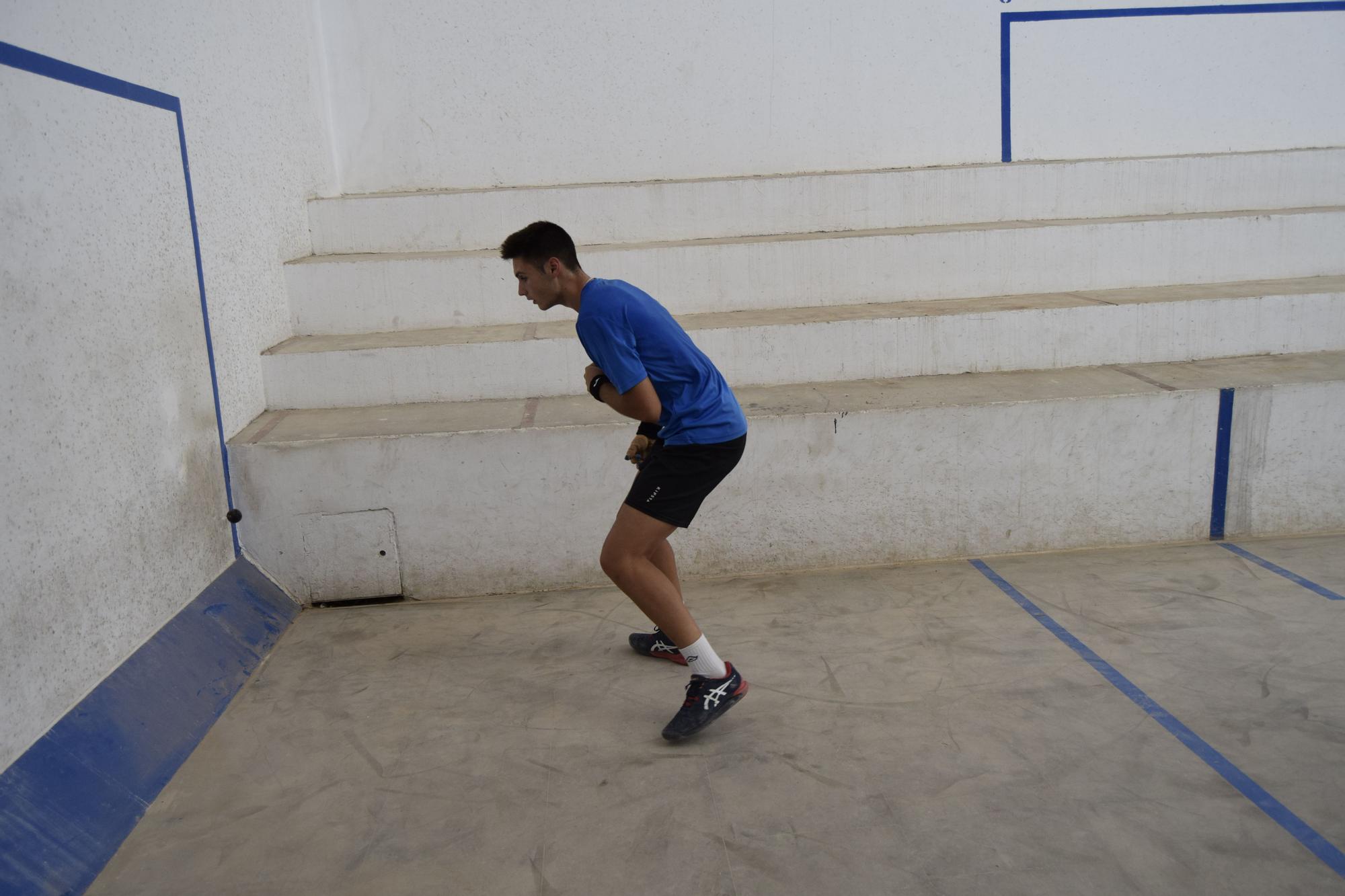 Puchol II i Carlos entrenen en el nou trinquet de la Pobla de Vallbona