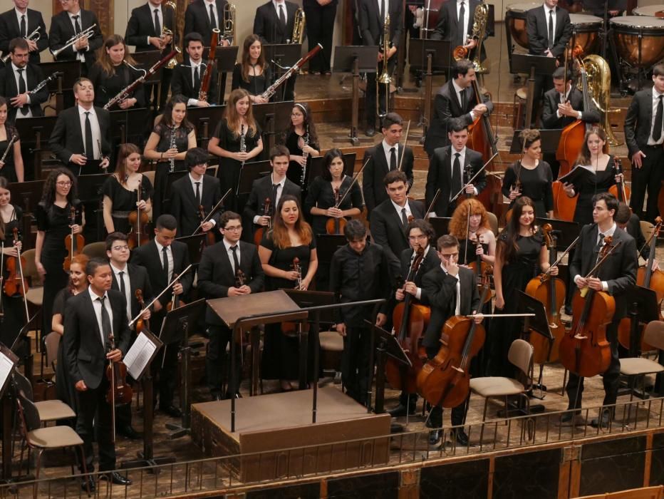 La Orquesta de Jóvenes de la Provincia durante su actuación