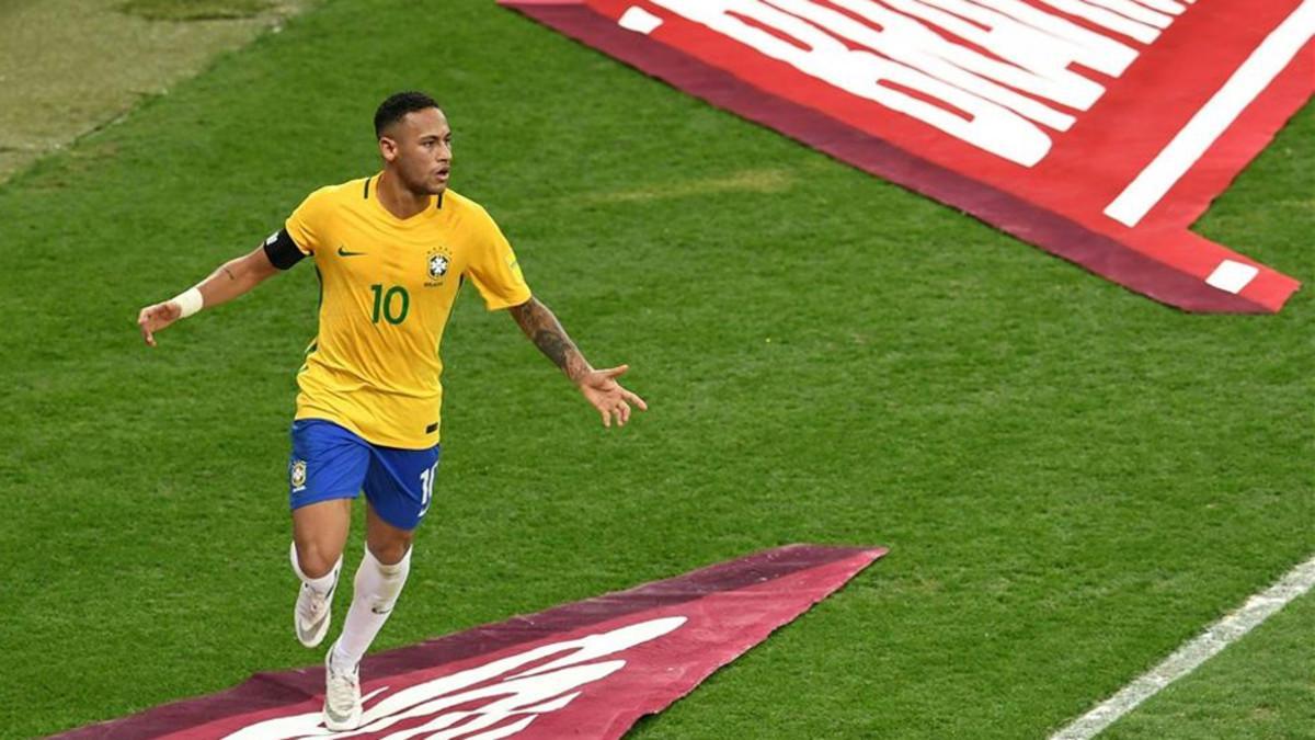 Neymar playing for Brazil