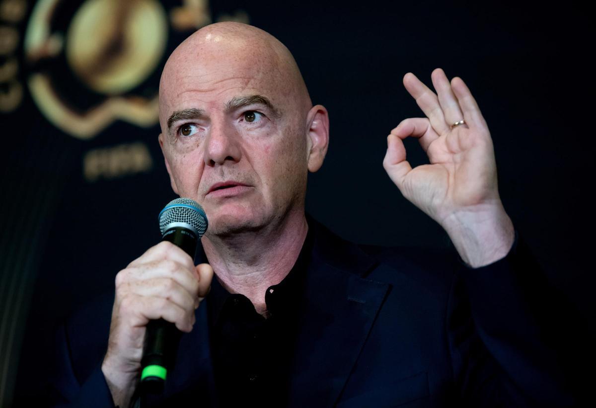 Archivo - El presidente de la FIFA, Ginnai Infantino, en una rueda de prensa.