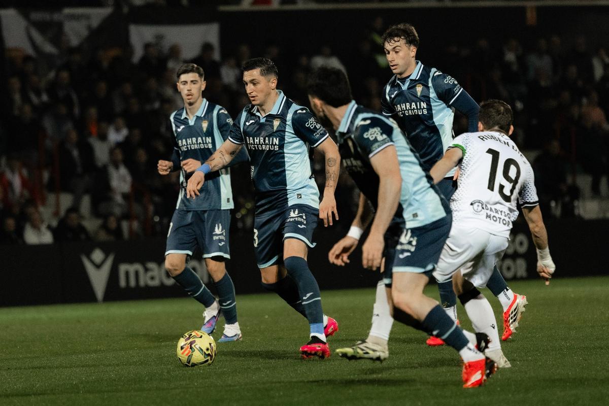 Una acción del pasado Ceuta-Córdoba CF en el Alfonso Murube.