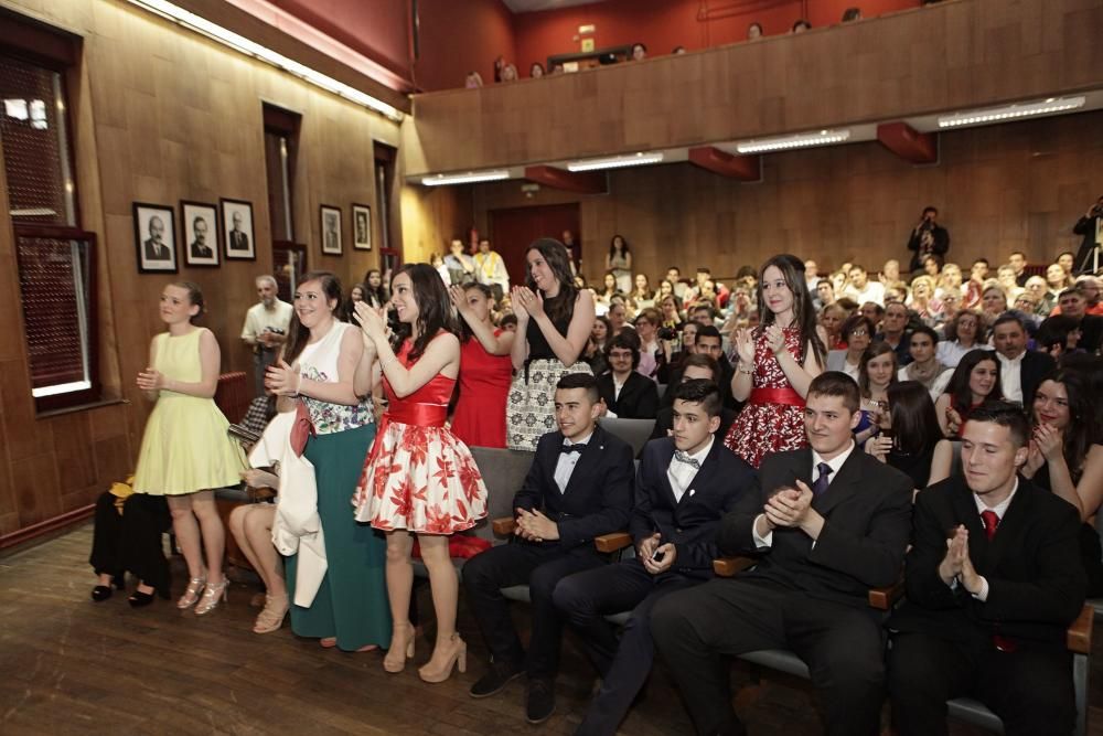 Acto de graduación del alumnado de 2º de Bachillerato del IES Rosario Acuña