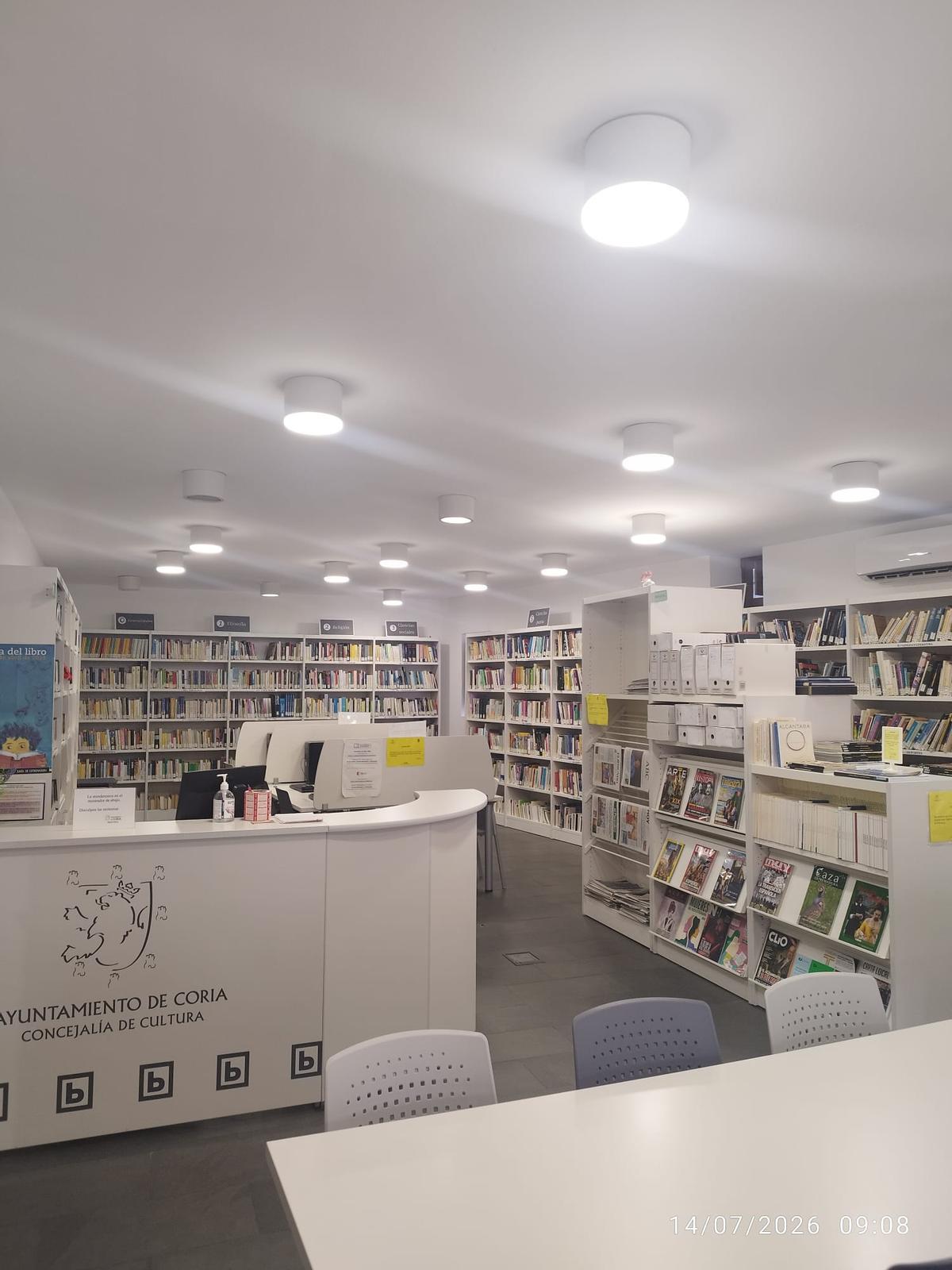 Salas de la biblioteca municipal de Coria.