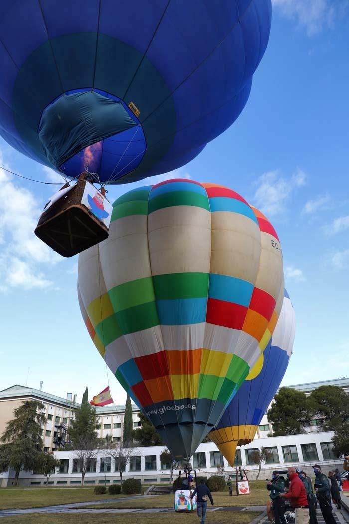 Los Reyes Magos surcan en globo el cielo de Córdoba