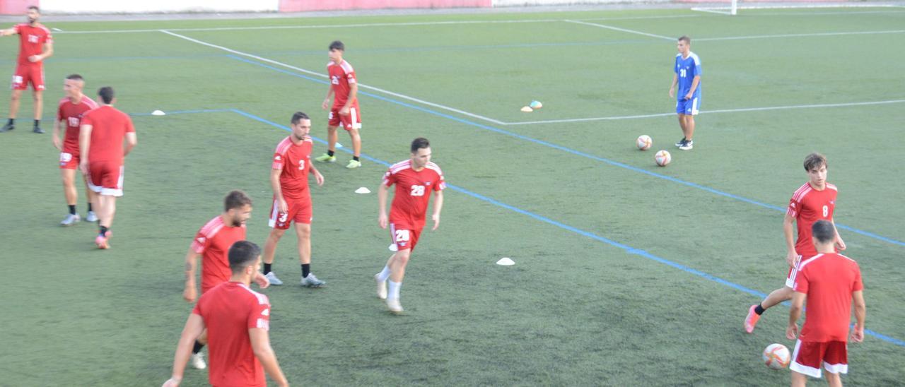 Un entrenamiento del Alondras en esta pretemporada.