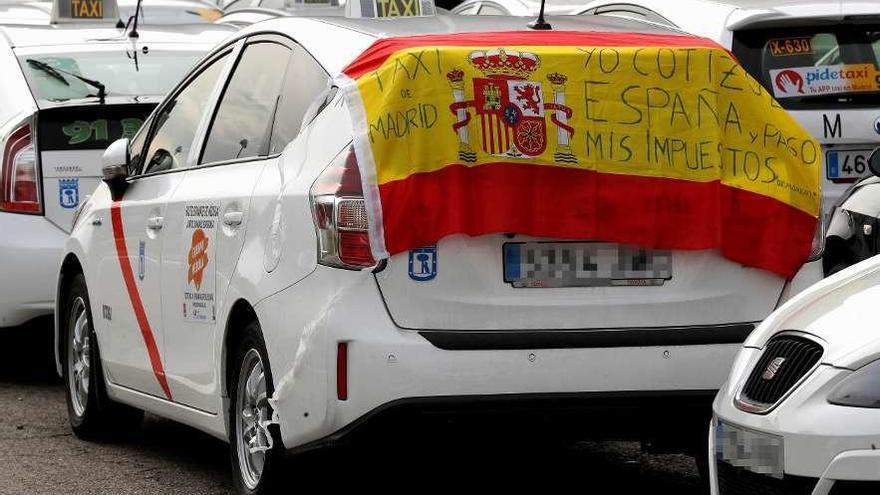 Concentración de taxistas madrileños en Ifema. // Chema Moya