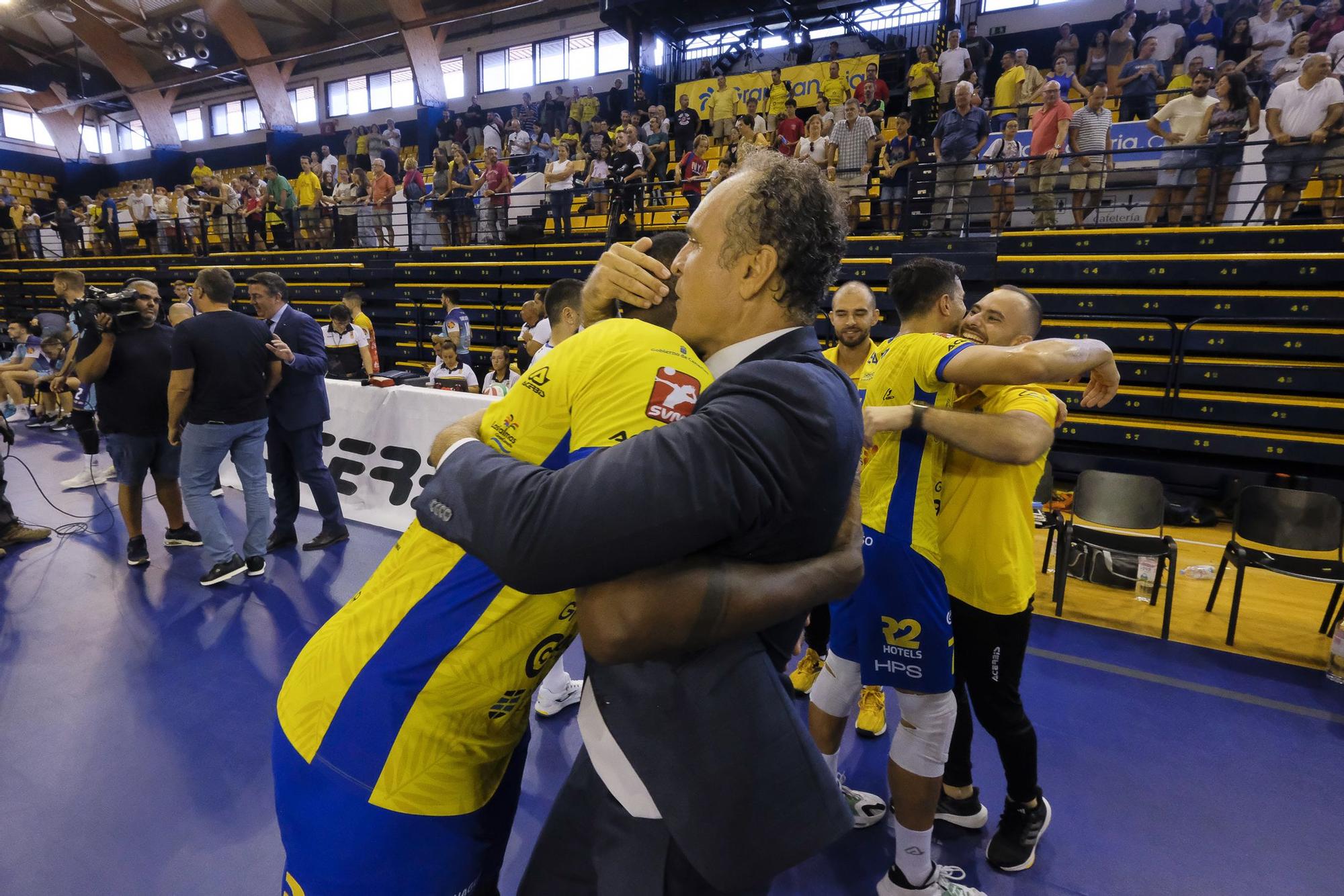 El CV Guaguas conquista su tercera Supercopa de España