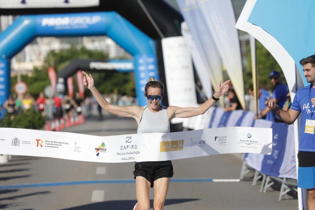 Waren Sie beim Zafiro Marathon Palma am Start? Suchen Sie sich in unserer Fotogalerie