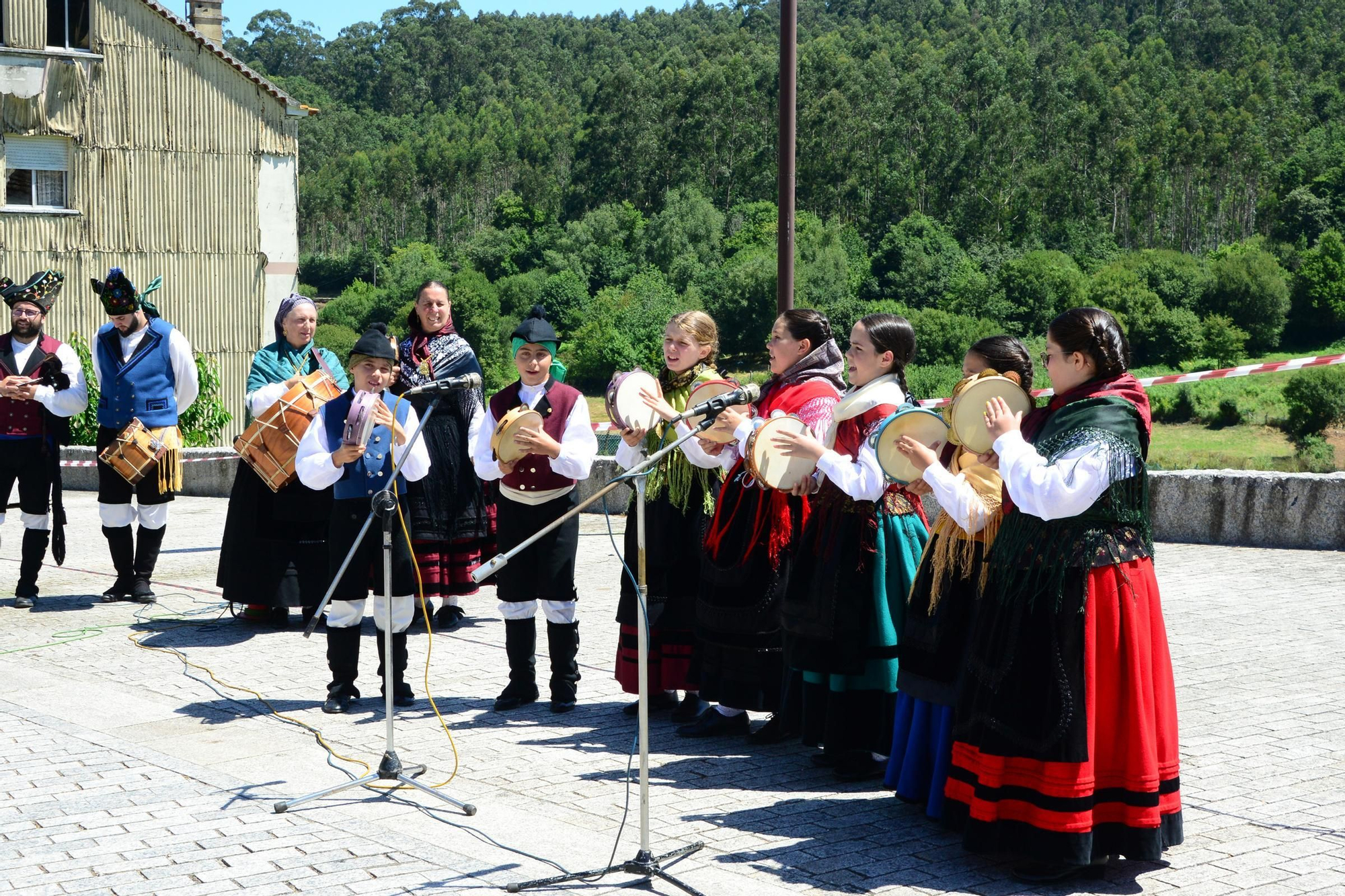 As celebracións do Día de Santiago en Ermelo, "berce do Morrazo"