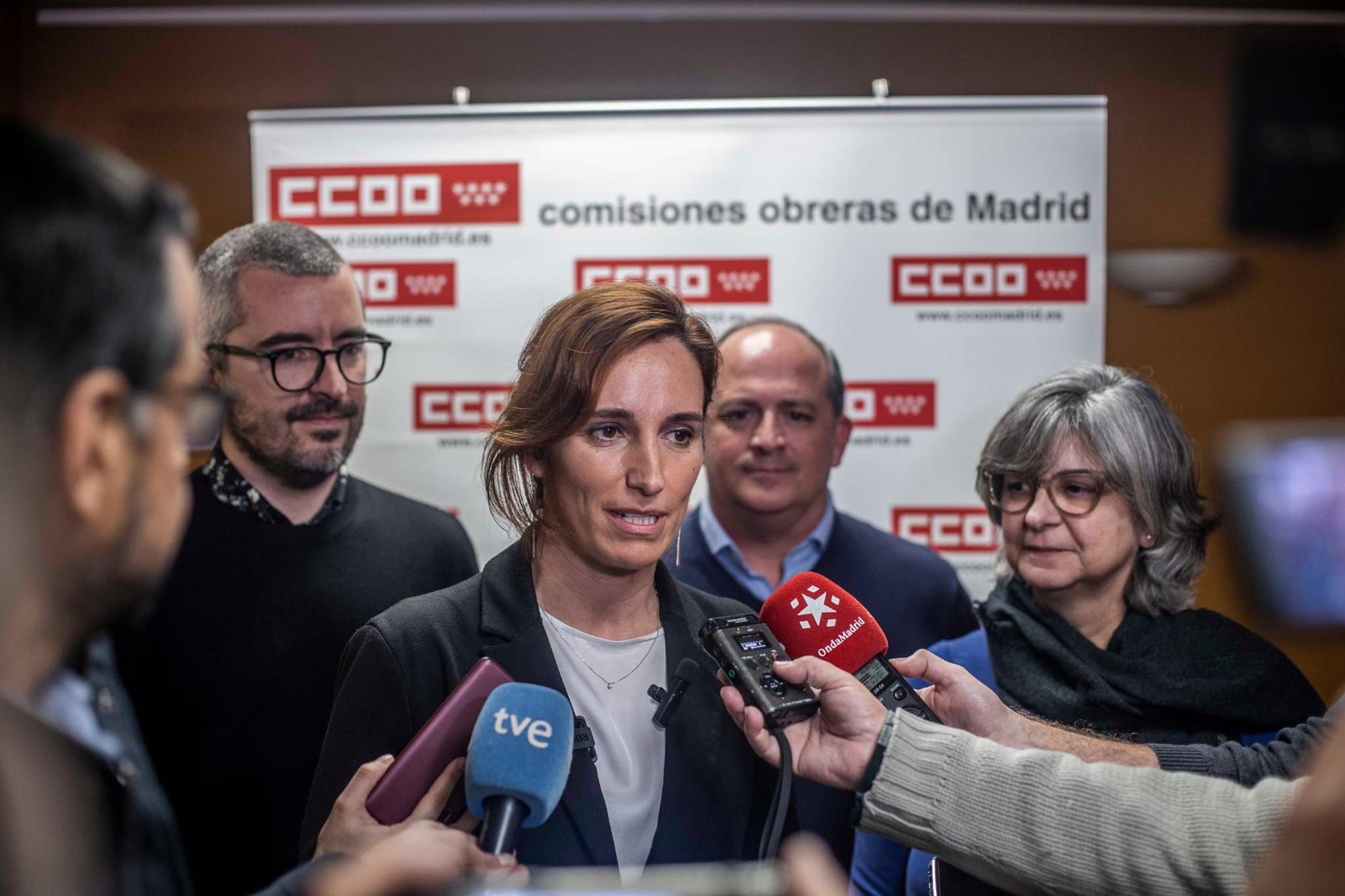 Mónica García en un reunión con CCOO la semana pasada