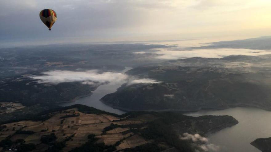 Imágenes de vuelos sobre el Cañón del Sil // FARO